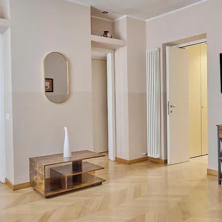 Апартаменты Retreats Duomo Carrobbio Милан